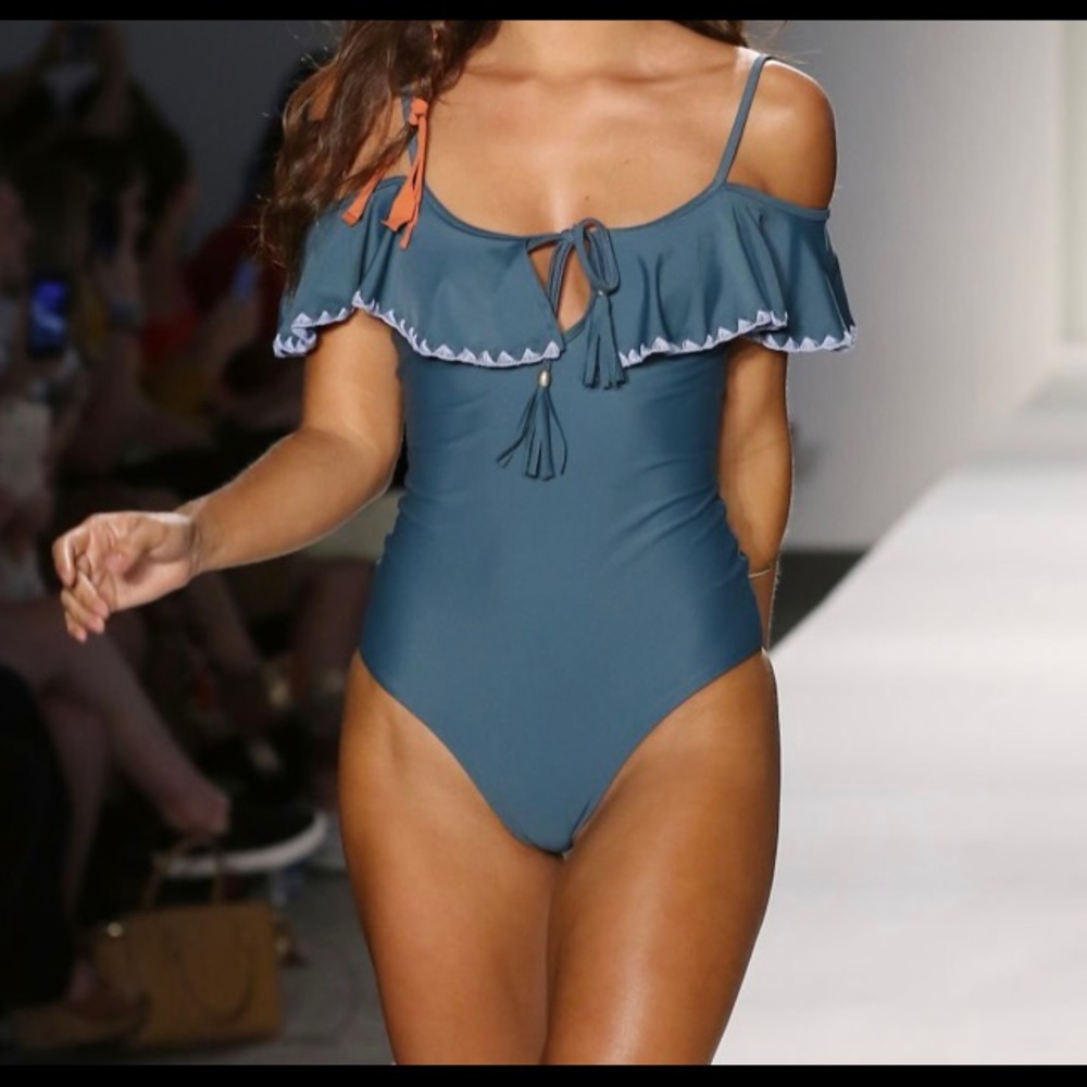 Mia Marcelle One piece women’s swimsuit size medium